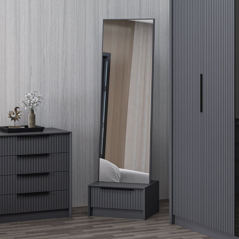 Specchio con base cassetto Kale colore antracite effetto cannettato