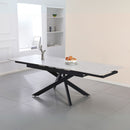 Tavolo allungabile Trivia con piano larice beige e gambe in metallo nero
