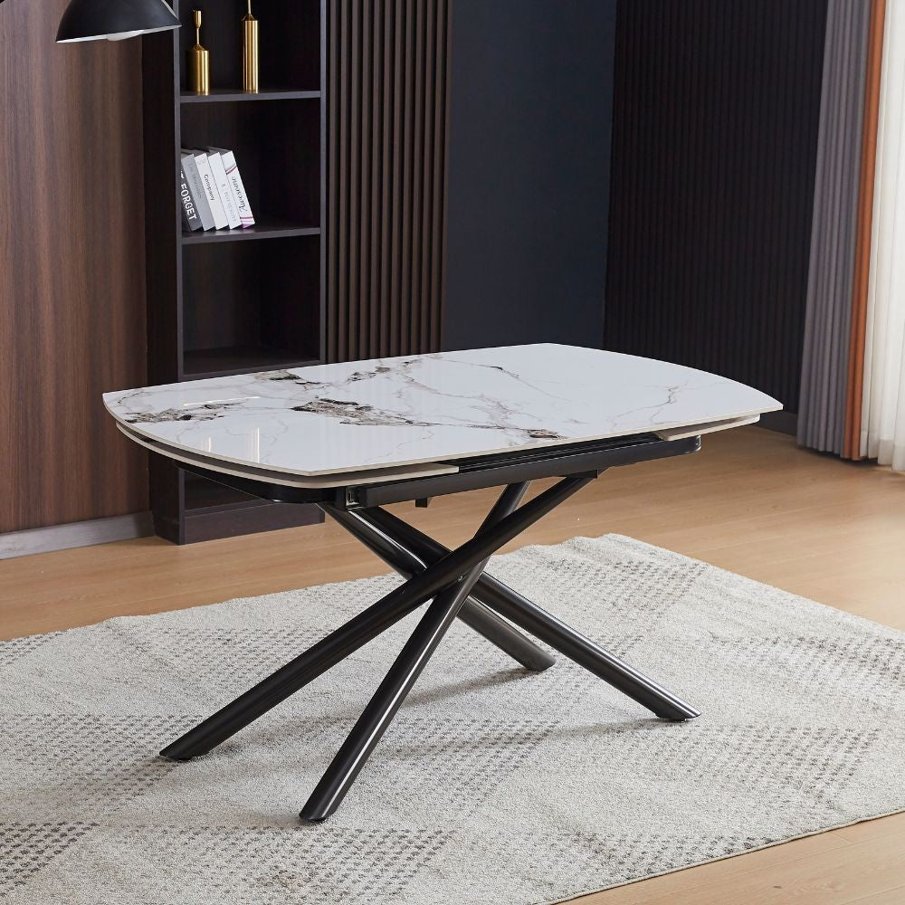 Tavolo girevole allungabile Astrid con piano in ceramica effetto marmo bianco lucido con gambe colore nero