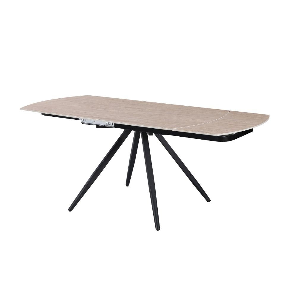 Tavolo girevole allungabile Kitti con piano in ceramica effetto marmo travertino e gambe in metallo nero
